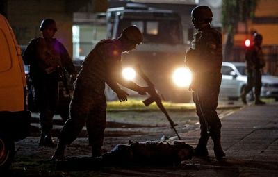 Después del estallido social que dejó 11 muertos, Chile afronta bajo tensión primer día laboral  - Mundo - ABC Color