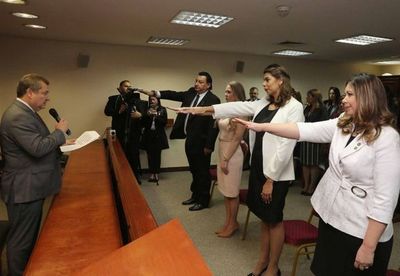 Juraron juezas para la Capital y uno para Itapúa