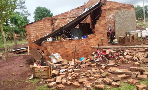 Tormenta azota a Canindeyú y deja cuantiosos daños