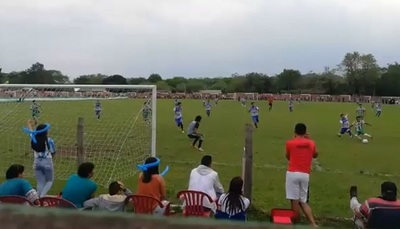 Gol "a lo Messi" en el interior