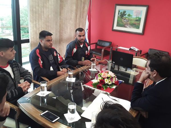 Alumnos de la ENEF denuncian acoso sexual a compañeras
