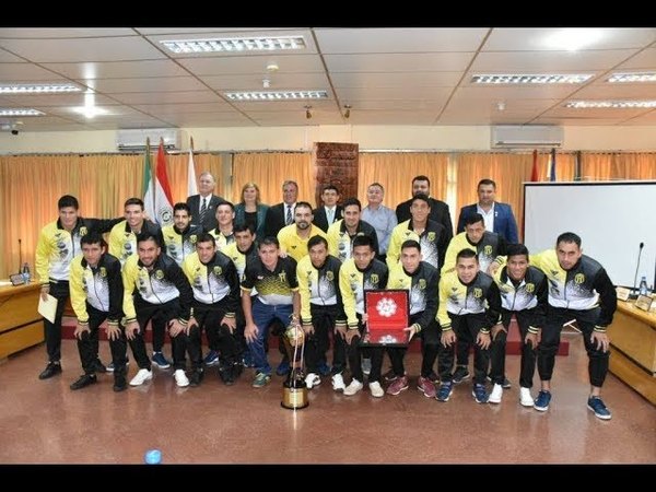 DISTINGUEN AL PLANTEL DEL CLUB GUARANÍ DE TRINIDAD POR ASCENSO A LA INTERMEDIA