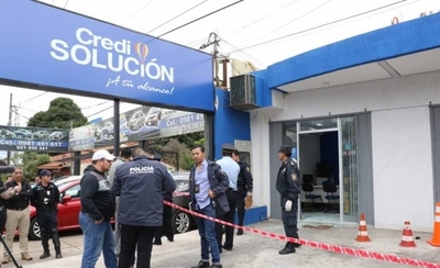 HOY / Atraco en financiera: guardia  enfrenta a dos asaltantes y  mata a uno de ellos