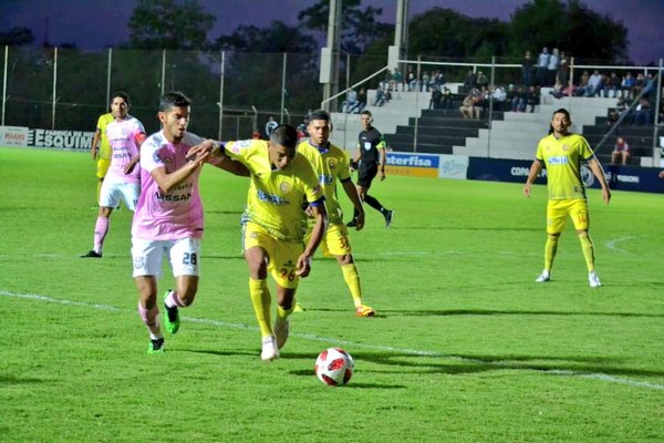 Capiatá resucita y hunde a Santaní