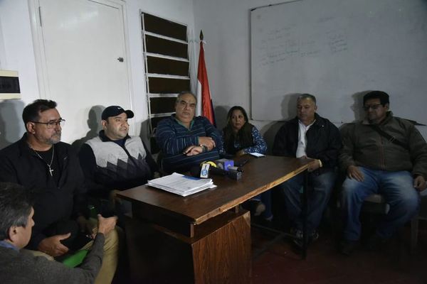 Acatarán el amparo y no irán a huelga en penales, pero accionarán contra el Gobierno - Nacionales - ABC Color