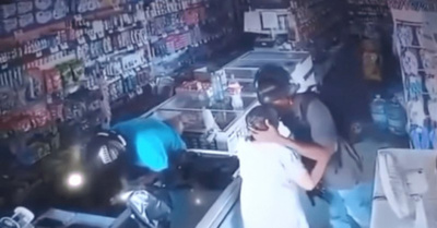Malevo besó y calmó a abue en un asalto