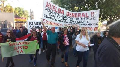 Funcionarios del Registro Civil iniciaron huelga de 30 días - ADN Paraguayo