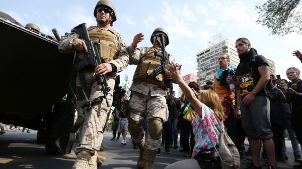 La estrategia de los militares chilenos para hacerse sentir en las calles