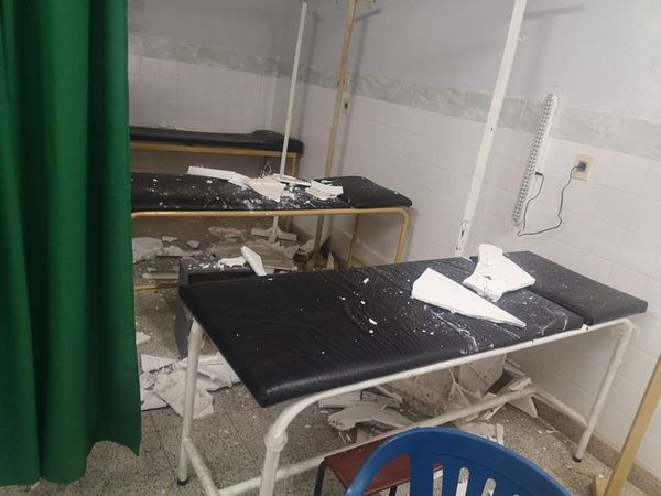 Cae parte del cielorraso de Urgencias del Centro de Salud de Yaguarón - Nacionales - ABC Color