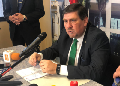 El chiste de “Cacique” que contó Blas Llano en plena conferencia de prensa