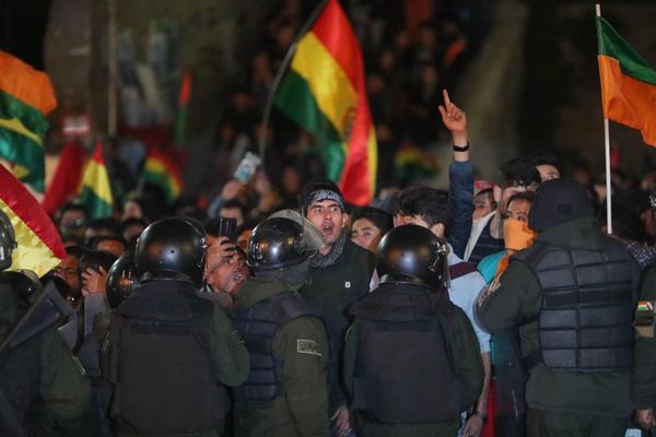 Pueblo boliviano, molesto ante manejos sospechosos en conteo electoral - Mundo - ABC Color