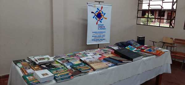 Entregan materiales de lectura al Centro Educativo Itauguá - ADN Paraguayo