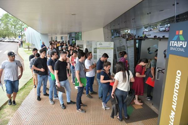 Contratados de Itaipú buscan “blanqueo” a través de concurso - Nacionales - ABC Color