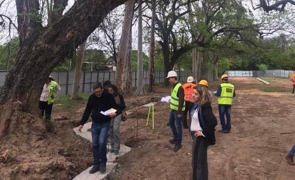 HOY / MOPC exhibe estudio de Todo  a Pulmón para garantizar que  Corredor Vial Botánico va bien