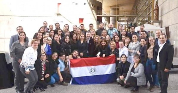 Volvieron profes que se especializaron en Chile
