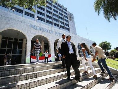 Directora de ABC Color y periodista enfrentarán juicio oral