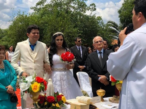 COMO REGALOS DE BODAS PIDIERON A SUS INVITADOS DONACIONES PARA UN HOSPITAL