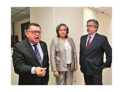 Jueces suspendidos sin goce de sueldo