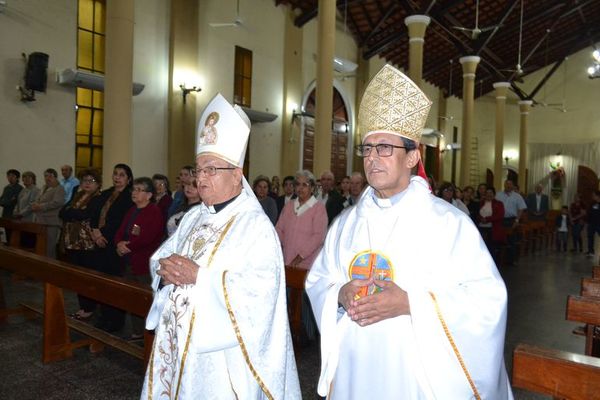 El desafío es trabajar por las vocaciones sacerdotales, dice monseñor Medina  - Nacionales - ABC Color