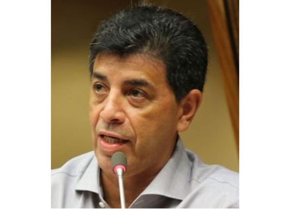 Senador niega haber ideado eliminación de Ministerio del Interior