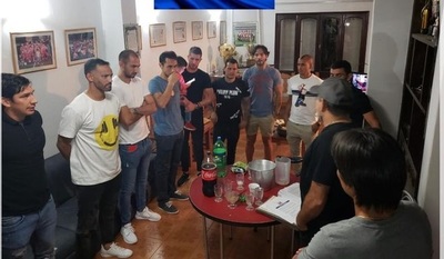 Futbolistas se comprometen a disputar el torneo pero no cobrarán todo lo adeudado