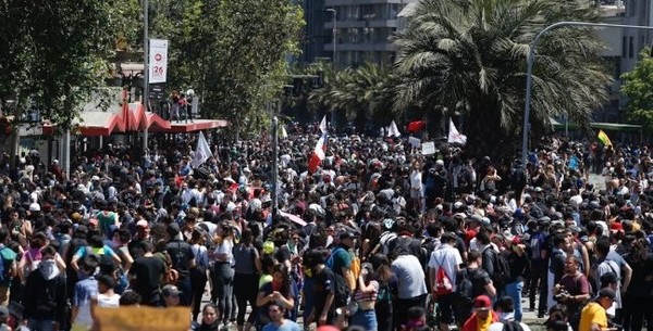 Chile: aumenta a 18 los muertos durante protestas