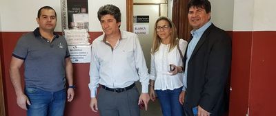 Ediles lambareños presentan denuncia por vandalismo  - Nacionales - ABC Color