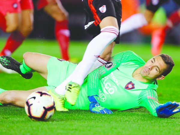 Pulgar arriba de Juan Pablo a Víctor Bernay