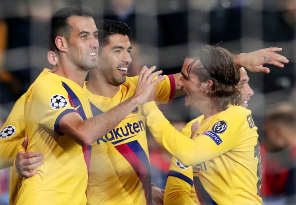 Barcelona festeja en Praga y domina su zona