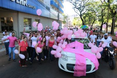 Caminata solidaria para concienciar sobre el cáncer de mama