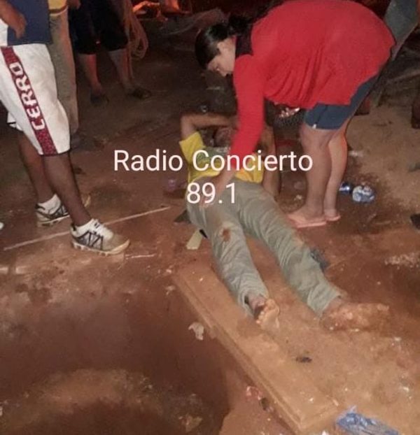 Hombre cae a pozo