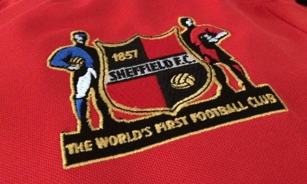 HOY / El primer club de fútbol de la historia cumple 162 años