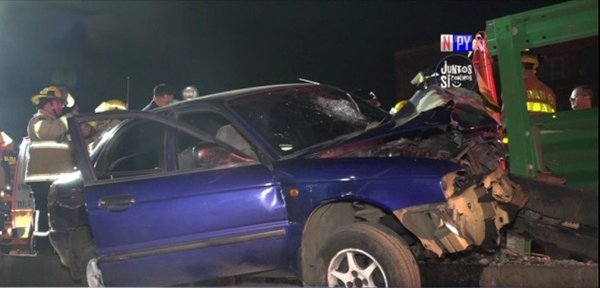 Dos heridos de gravedad tras violento accidente sobre 4 Mojones | Noticias Paraguay