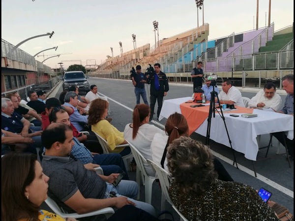 Avanza gestiones para una nueva comisión organizadora de los carnavales encarnacenos