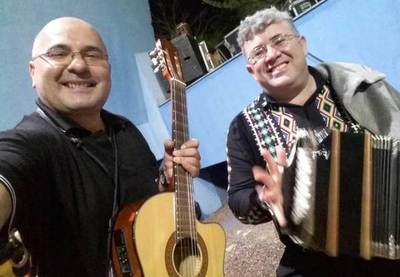 Rateros dejan sin guitarra a Crescencio Ruiz | Radio Regional 660 AM