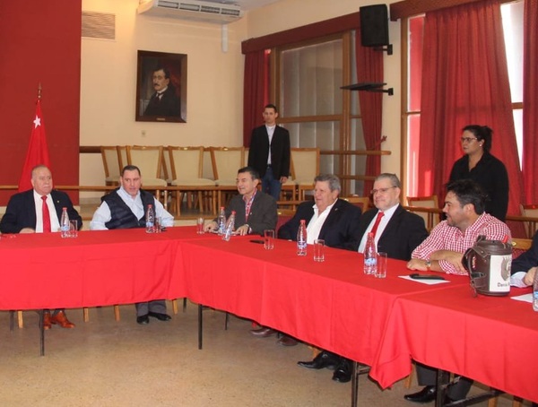 Propuesta de reelección presidencial es solo de seccionaleros, aclara comisión de ANR