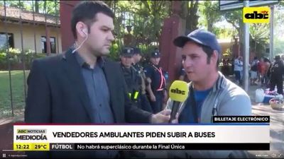Billetaje electrónico: vendedores ambulantes reclaman poder subir a buses - Nacionales - ABC Color