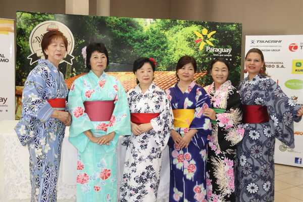 Fiesta por los 100 años de relaciones diplomáticas con Japón