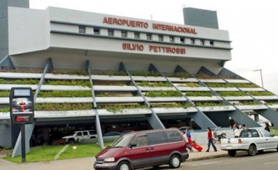 Mujer muere de infarto al llegar de España