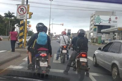 Accidente genera debate sobre el uso de la franja peatonal - Nacionales - ABC Color