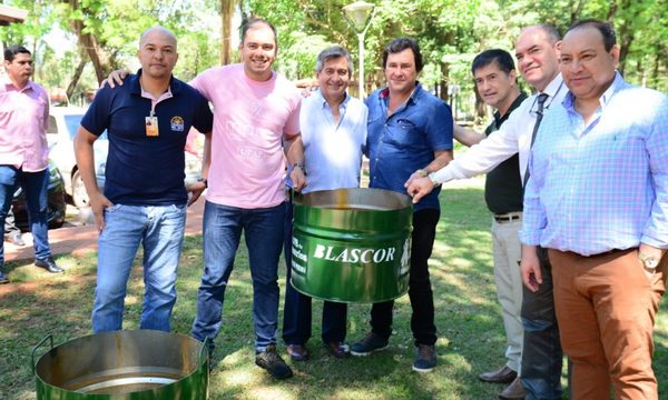 Blascor dona basureros a la Municipalidad de CDE