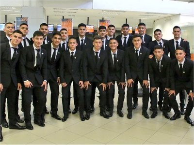 La Albirroja Sub 17 partió con la ilusión mundialista
