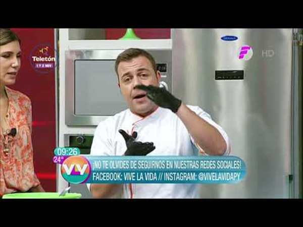 Pimientos rellenos y waffles con chocolate | Recetas Vive la Vida