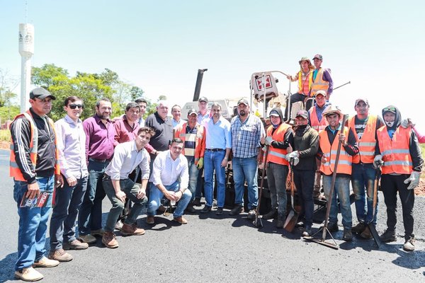 Mandatario destaca crédito que permitirá construir defensa costera en Pilar y Gran Hospital del Sur | .::Agencia IP::.