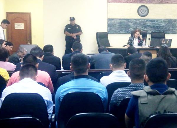 Marinos van a juicio oral por supuesto abuso sexual y violación a una menor - Nacionales - ABC Color