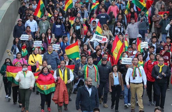 Opositores bolivianos llaman a la movilización pacífica por segunda vuelta - Mundo - ABC Color