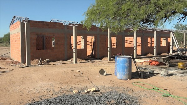 Urgen terminación de aulas en escuela indígena de Neuland