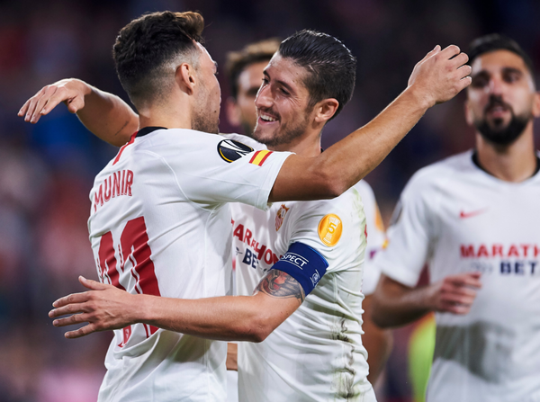 Sevilla golea y pone un pie entre los mejores 32