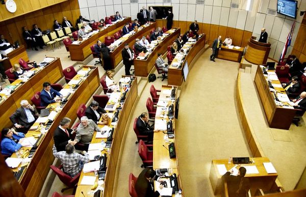 Sube deuda para puente, casas y defensa de Pilar - Política - ABC Color