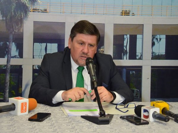 Para Blas Llano "no es el momento" para hablar de reelección